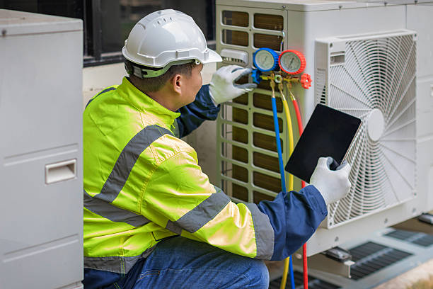 Professional Heat Pump Repair technician working in Anthony, TX